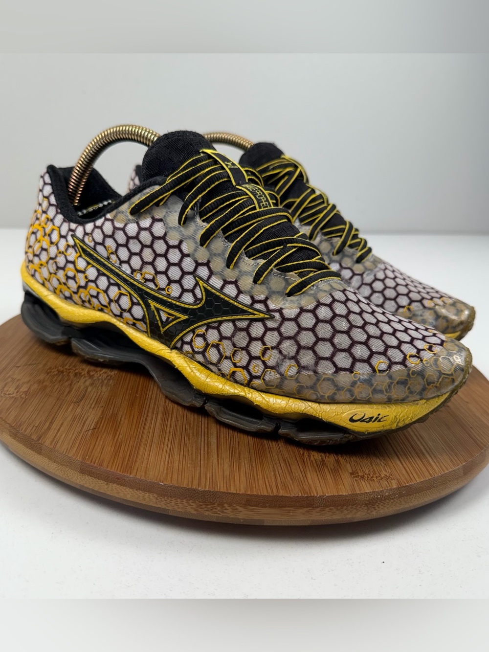 Mizuno Wave Prophecy 3 “Honeycomb” Running Shoes - Yellow/Black
